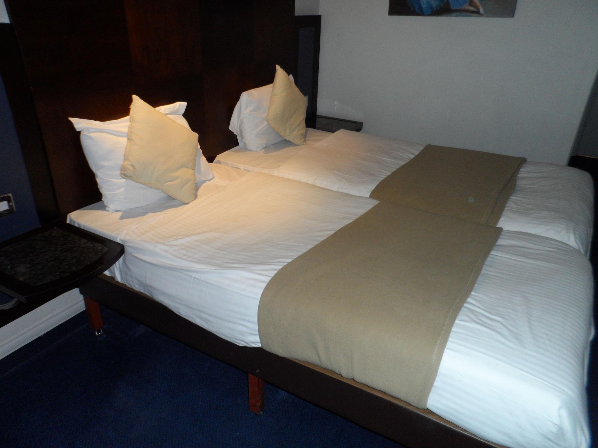 Britannia Edinburgh Hotel Ngoại thất bức ảnh